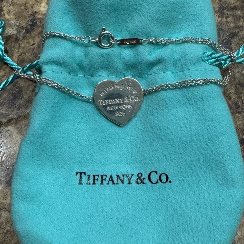 Dainty Tiffany & Co bracelet